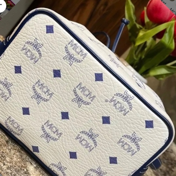 MCM EUC bucket crossbody 🎁 - Picture 7 of 12